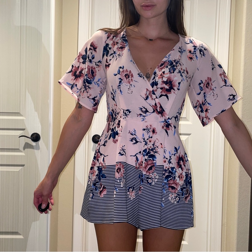Trixxi Romper S Perfect Summer Wear Great Condition Floral Stripes Boutique